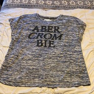 Abercrombie & Fitch Women's Black and Gray Tee 
Size M